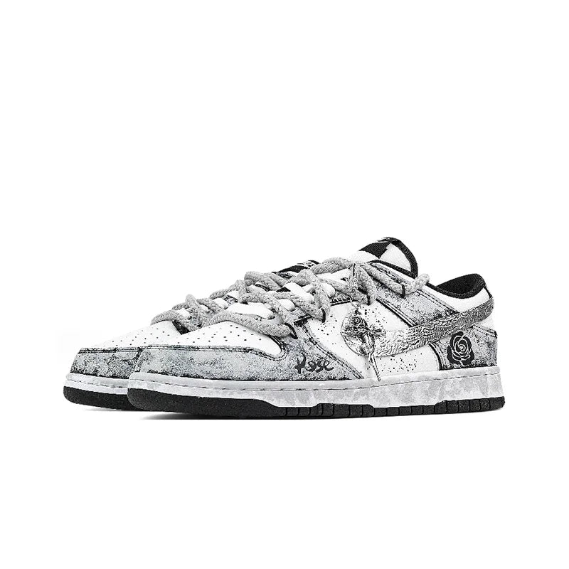 Individuell gestaltete Sneaker Nike Dunk „Silver Bloom Rose“ mit Ink-Wash- und Splatter-Effekt – strapazierfähige Low-Top-Skateschuhe für Damen und Herren