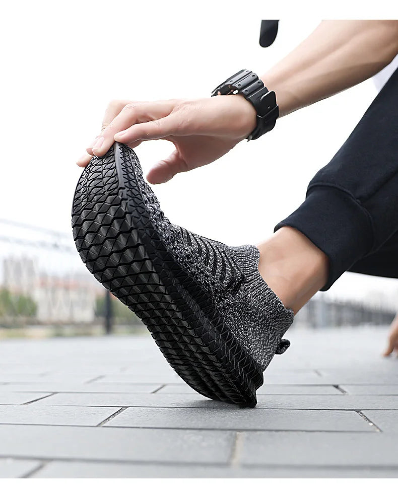 Men's Breathable Sneakers Comfortable Running Shoes Outdoor Slip-On Walking Sneakers Sock Jogging Shoes