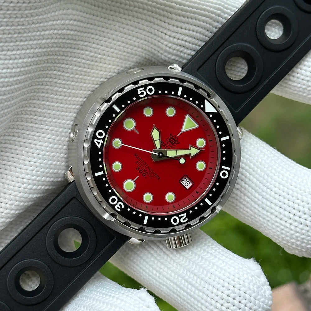 STEELDIVE Popular SD1975 47.5MM Case Red Dial 300M Waterproof AR Sapphire Glass Tuna Dive Men's NH35 Automatic Watches for You