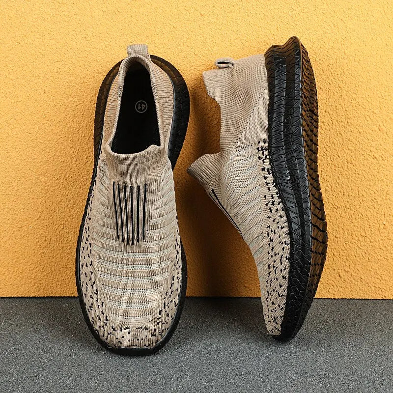 Men's Breathable Sneakers Comfortable Running Shoes Outdoor Slip-On Walking Sneakers Sock Jogging Shoes
