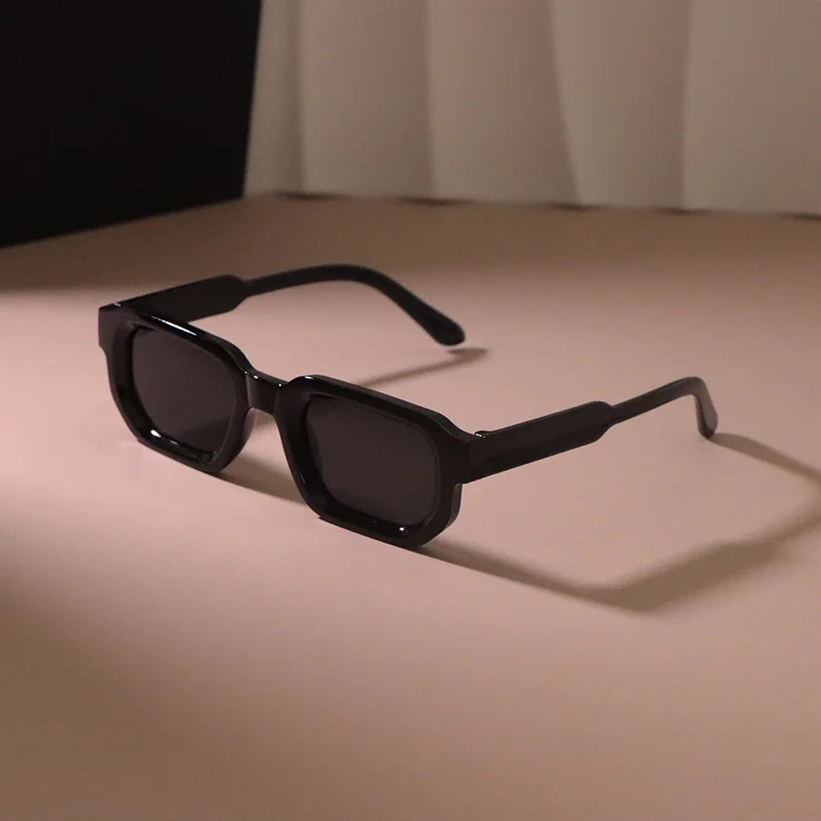 Vintage Women Fashion Square Sunglasses Retro Black Sun Glasses Female Male Eyewear Oculos