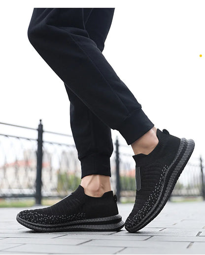 Men's Breathable Sneakers Comfortable Running Shoes Outdoor Slip-On Walking Sneakers Sock Jogging Shoes