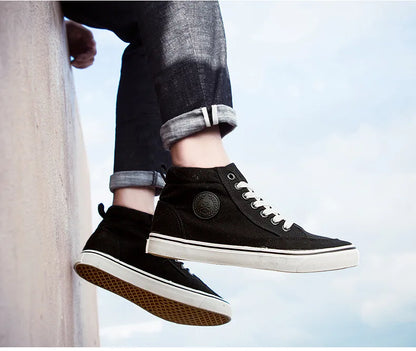 Pánské vysoké plátěné tenisky, nazouvací, šněrovací, ležérní, celočerné, základní skateové boty pro studenty, s plochou podrážkou, pohodlné sportovní boty