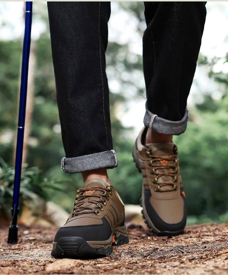 Men's Hiking Shoes outdoor waterproof Leather Anti Slip Comfortable Hunting Walking Shoes Wear-resistant Casual Sneakers