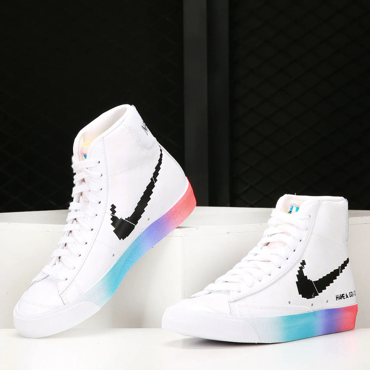 Nike Authentic BLAZER MID '77 Dámske voľnočasové tenisky DC3281-101