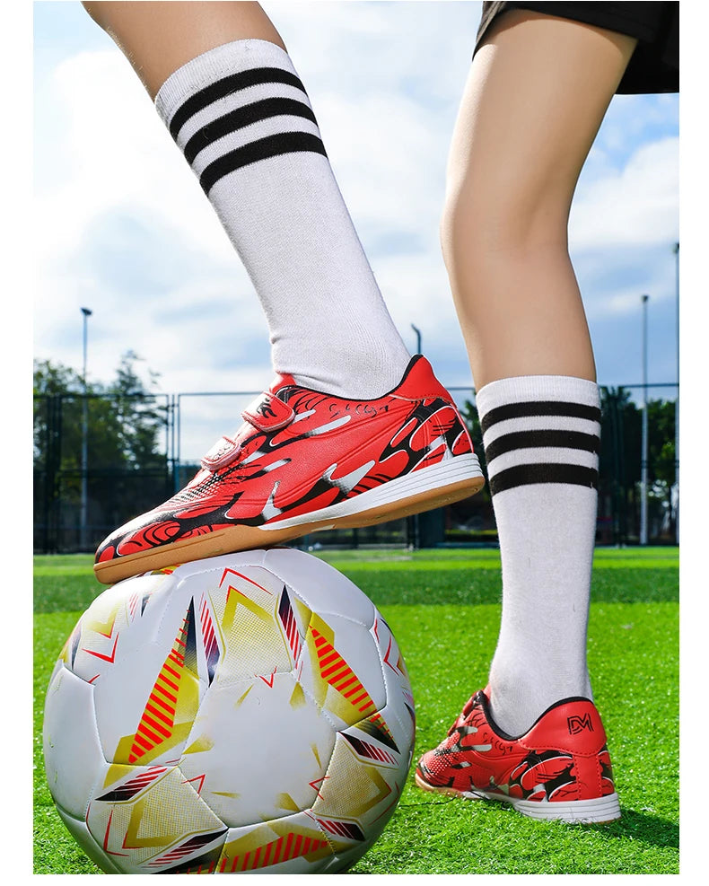 Zapatillas de fútbol infantiles para colegio, botas de fútbol profesionales con tacos para césped, calzado deportivo de entrenamiento para niños, botas de futsal y fútbol outdoor 28-38
