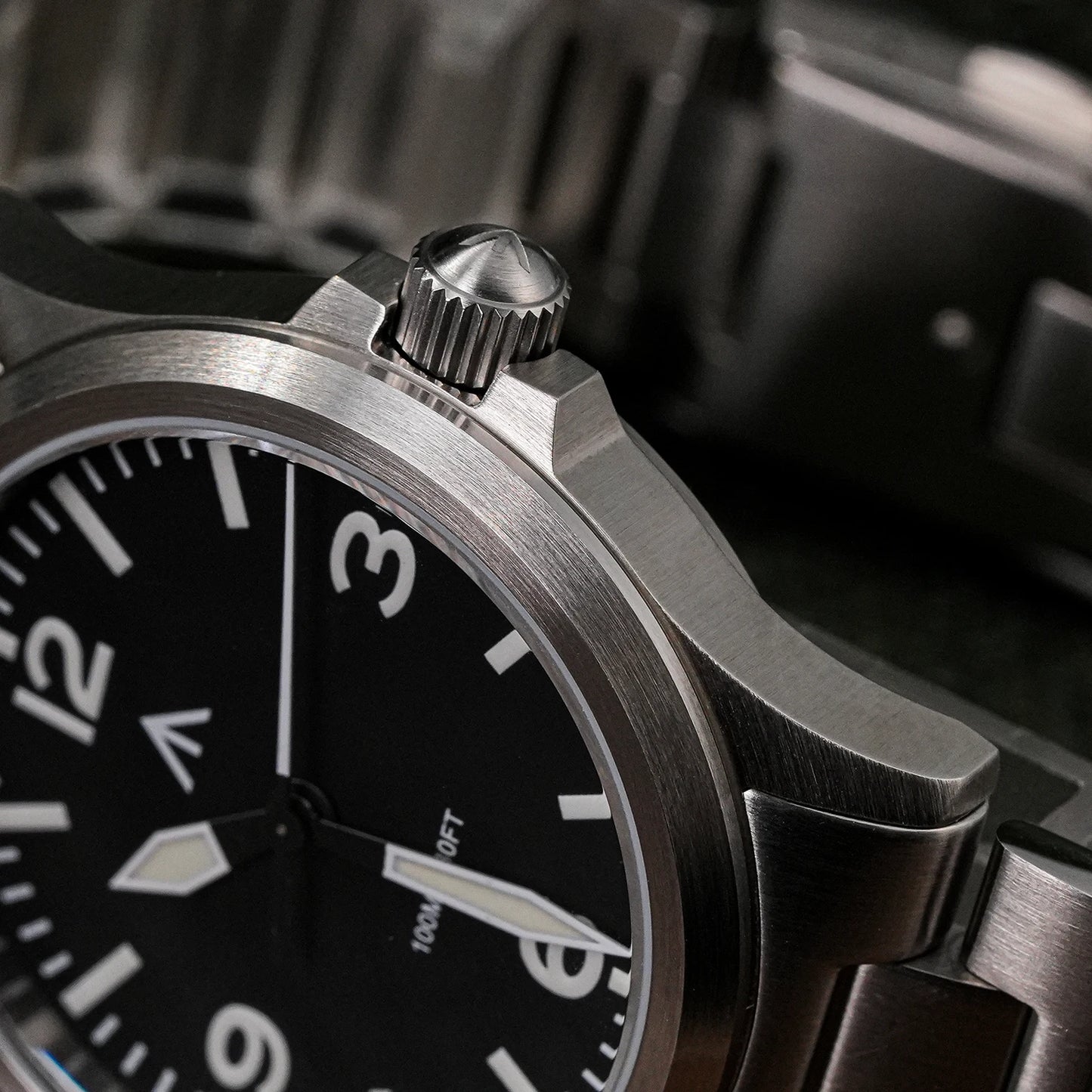 MILITADO ML18 Quartz PVD 316L Steel Sapphire VH31 Sweep Second Movement Sapphire BGW9 Lume 100M Waterproof Men Wristwatch