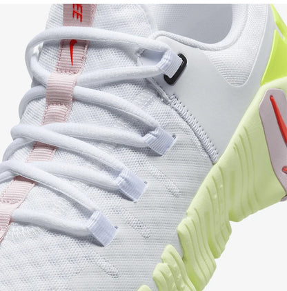 Nike Original Free Metcon 5 Damen-Leichtgewicht-Sportschuhe für das Training DV3950-104