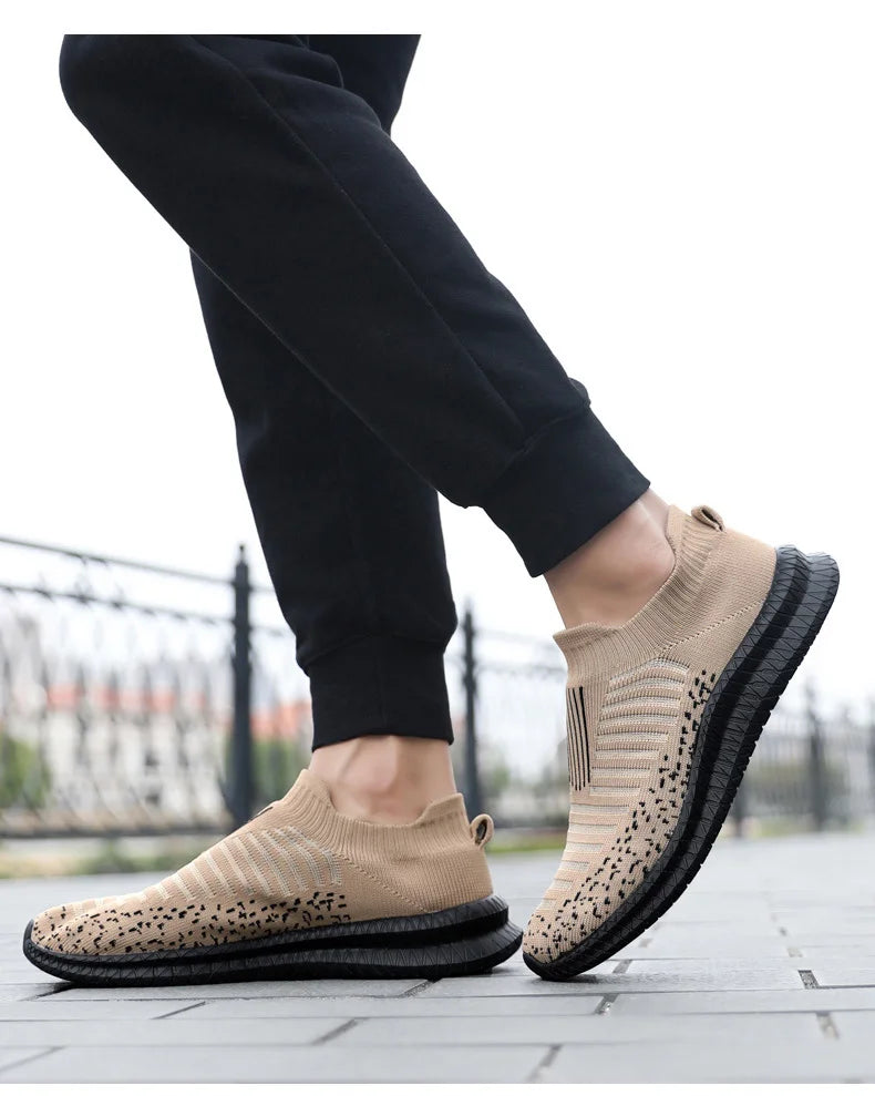 Men's Breathable Sneakers Comfortable Running Shoes Outdoor Slip-On Walking Sneakers Sock Jogging Shoes