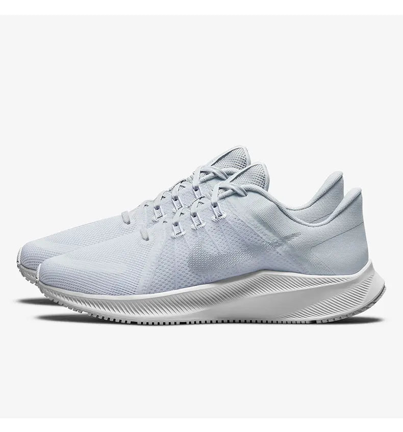 Nike Authentic Quest 4 Damen-Sportschuhe, niedrig geschnitten, atmungsaktive Laufschuhe DA1106-100
