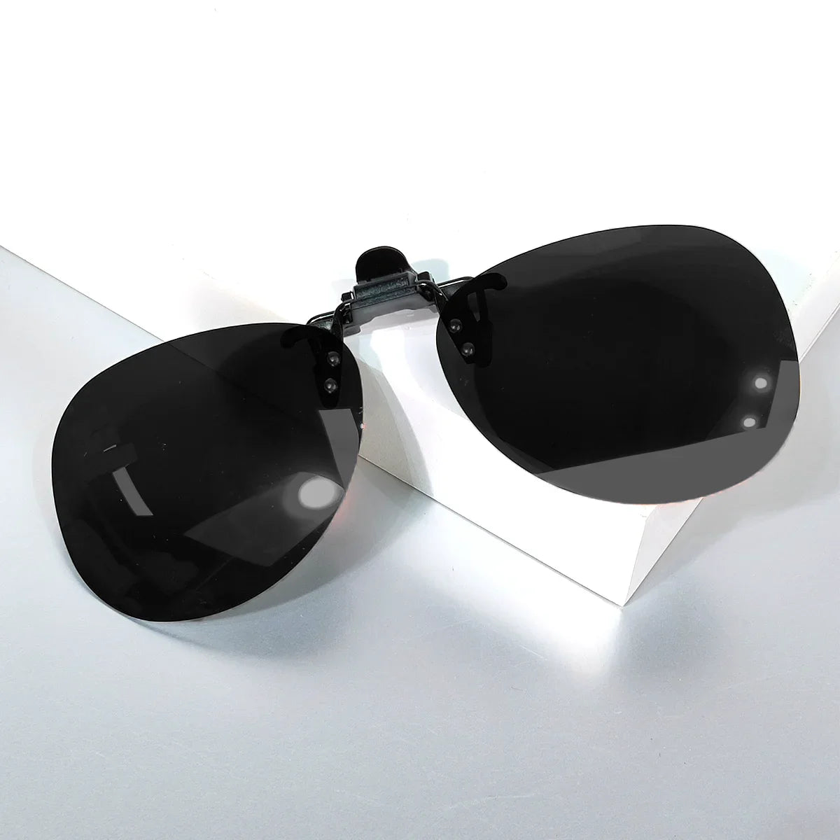 Trendy Cool Clip-on Sunglasses Polarized  Fashion Glasses, for Men Women Outdoor Sports Party Vacation Travel Driving